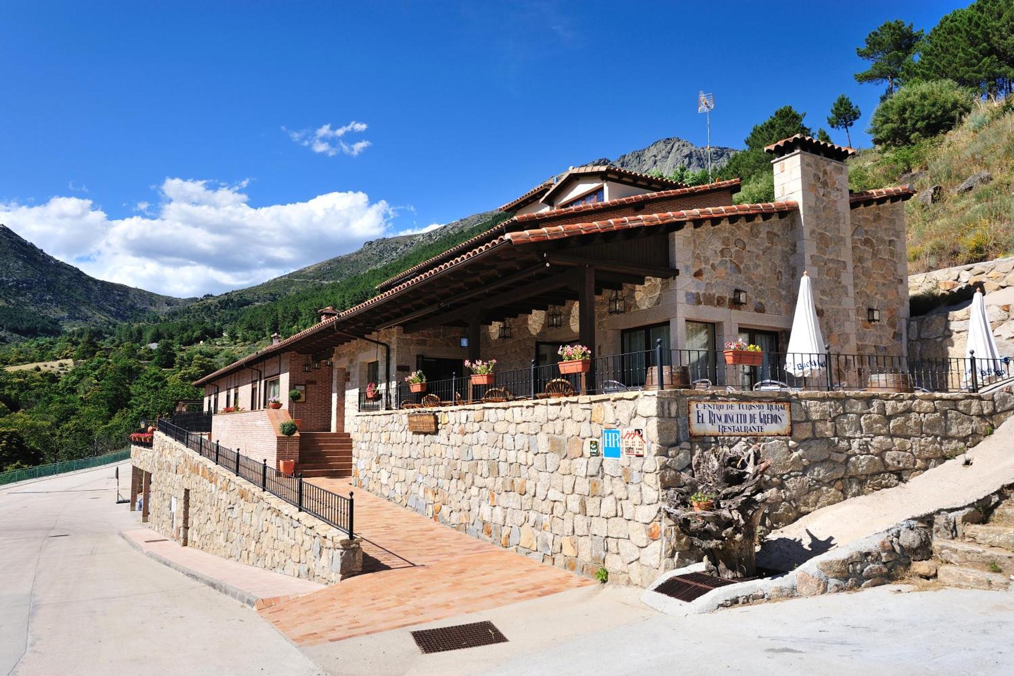 Hotel Rural Y Restaurante, Rinconcito De Gredos Cuevas Del Valle Exterior photo